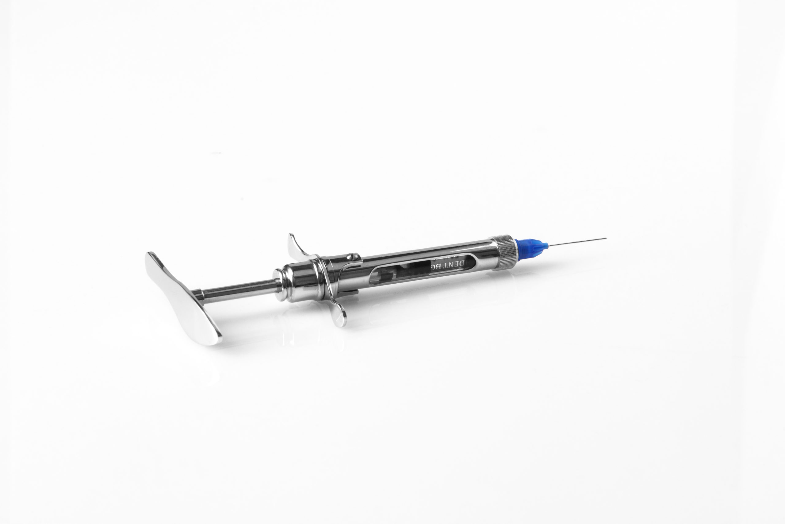 Syringe with 27G needle of hyadent BG